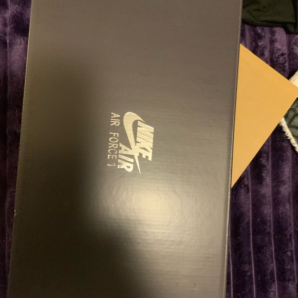 Red Sneakers with Heart Charm - Picture 3 of 4